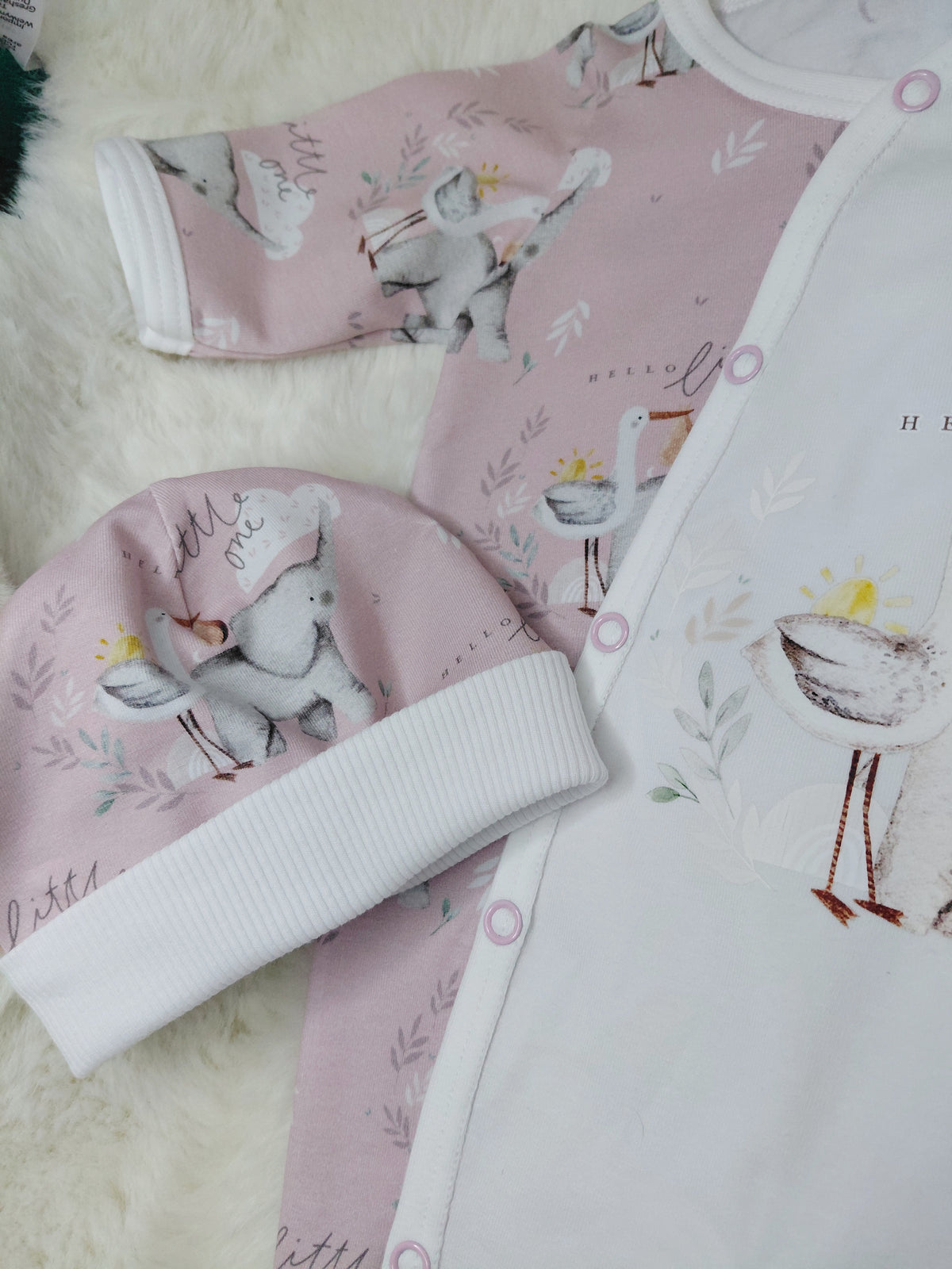 19-20inch 'Hello' sleepsuit set