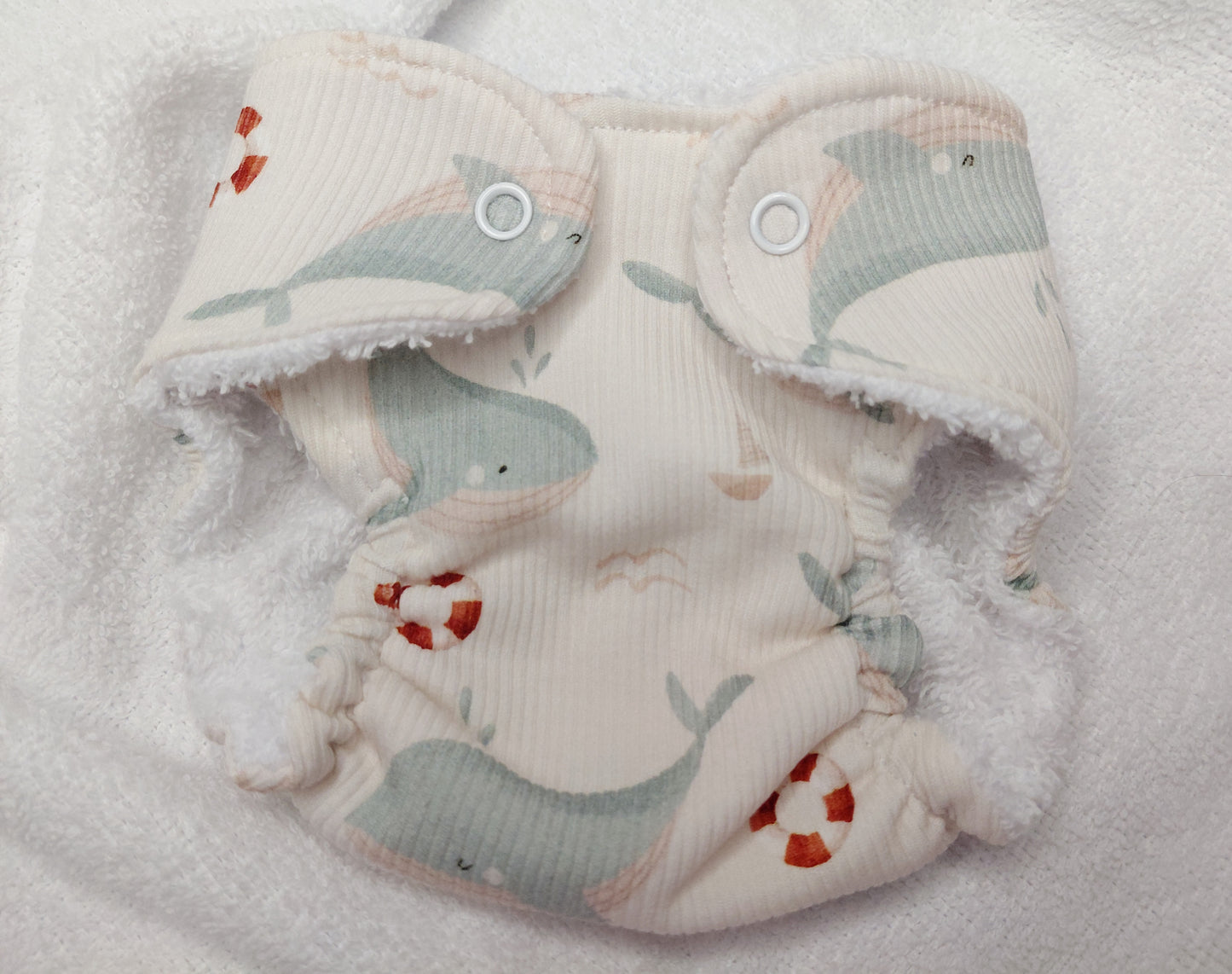 Luxury Whale nappy - Medium 16-17inch