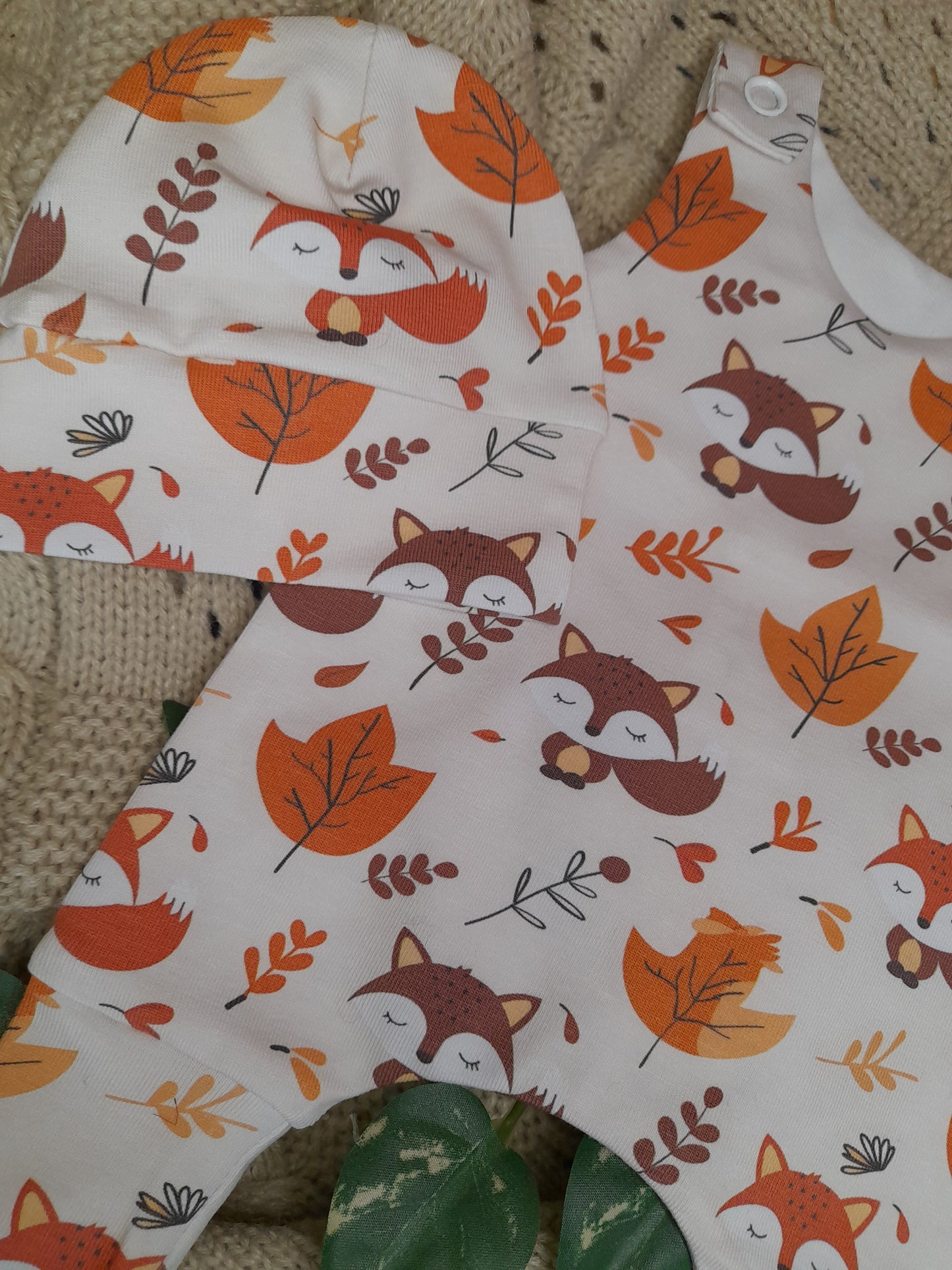 12-13inch hareem Romper & hat set