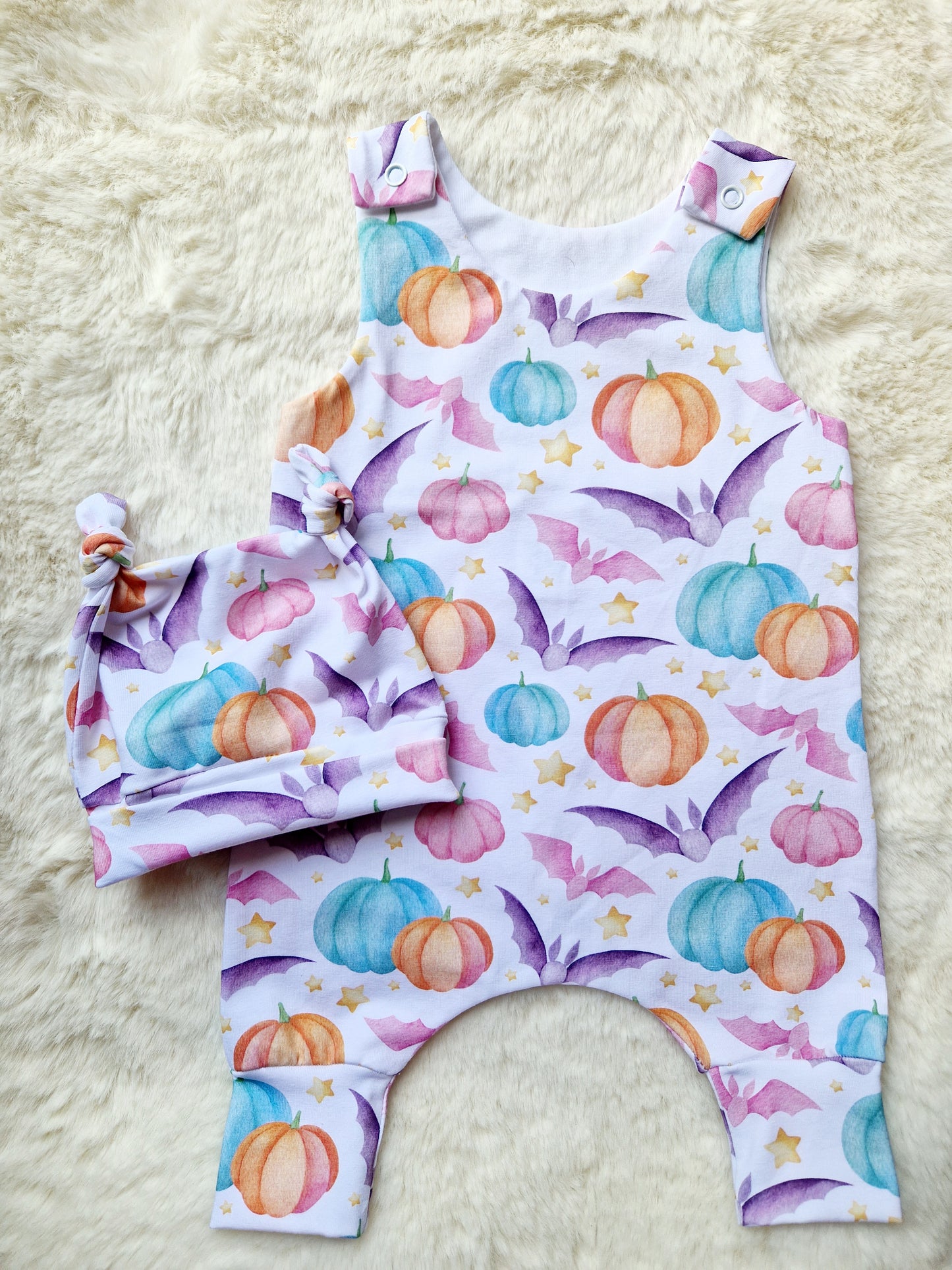 Newborn Hareem Romper & double knot Beanie