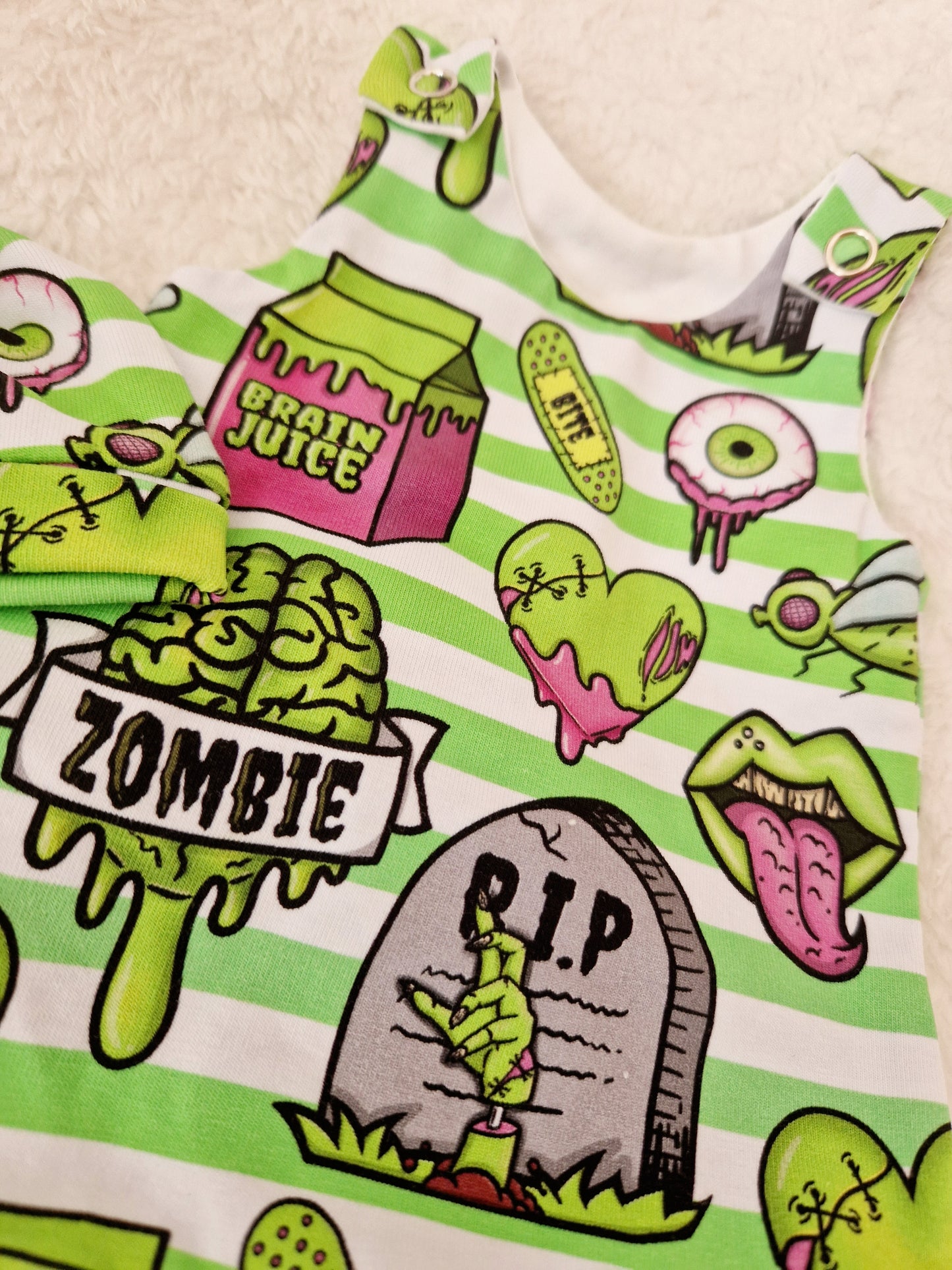 12-13inch zombie juice hareem Romper & hat set