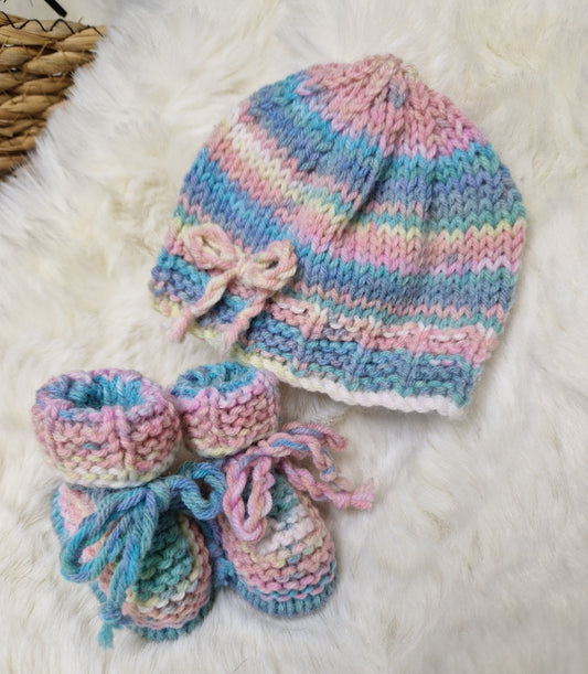 12 -13 Handknitted hat and boots