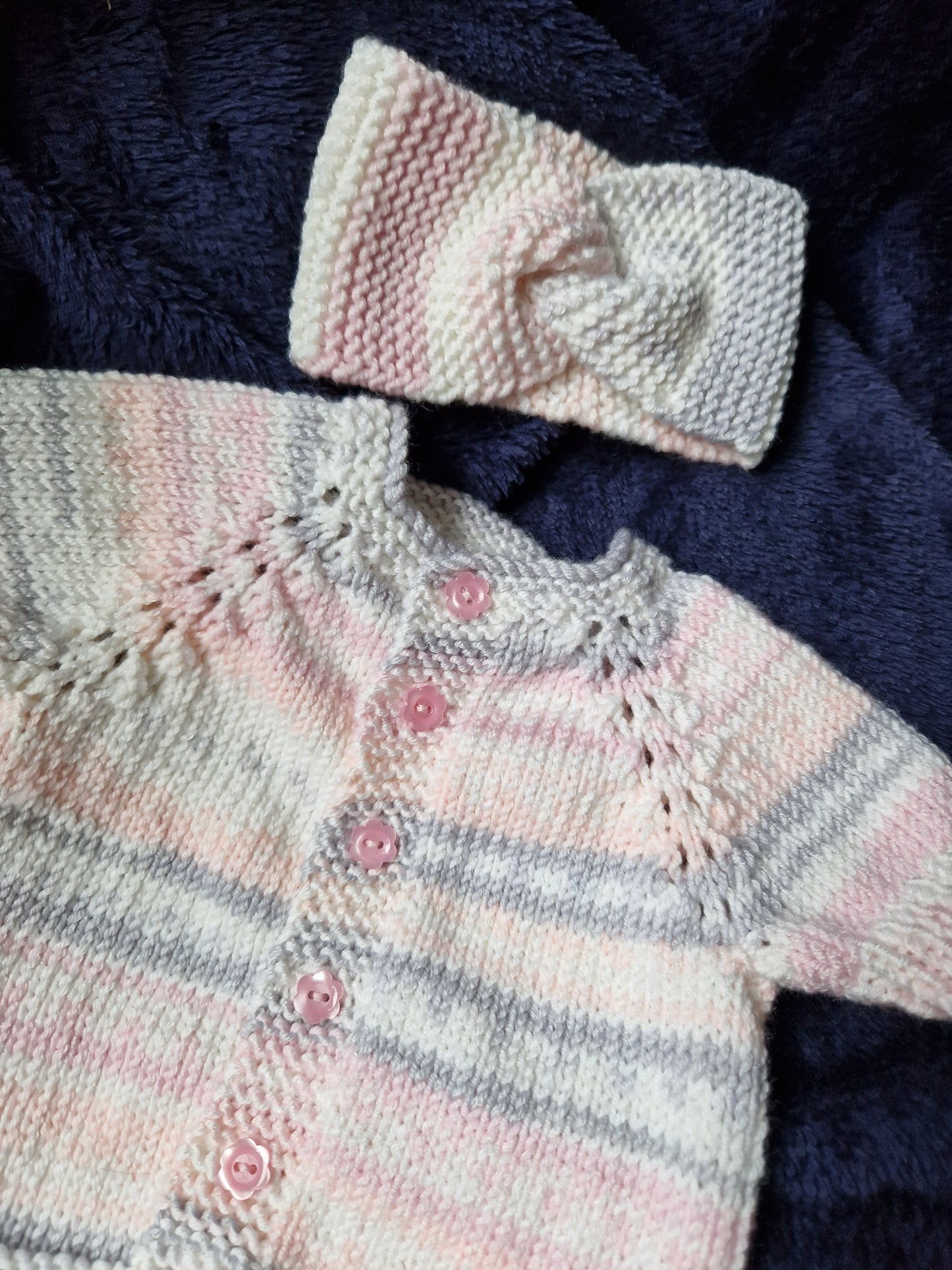 Preemie/small newborn handknitted set & leggings.