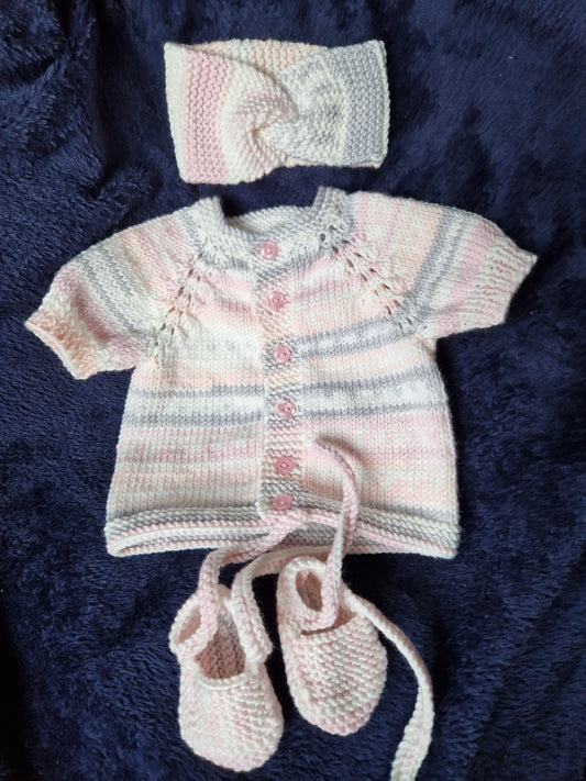 Preemie/small newborn handknitted set & leggings.