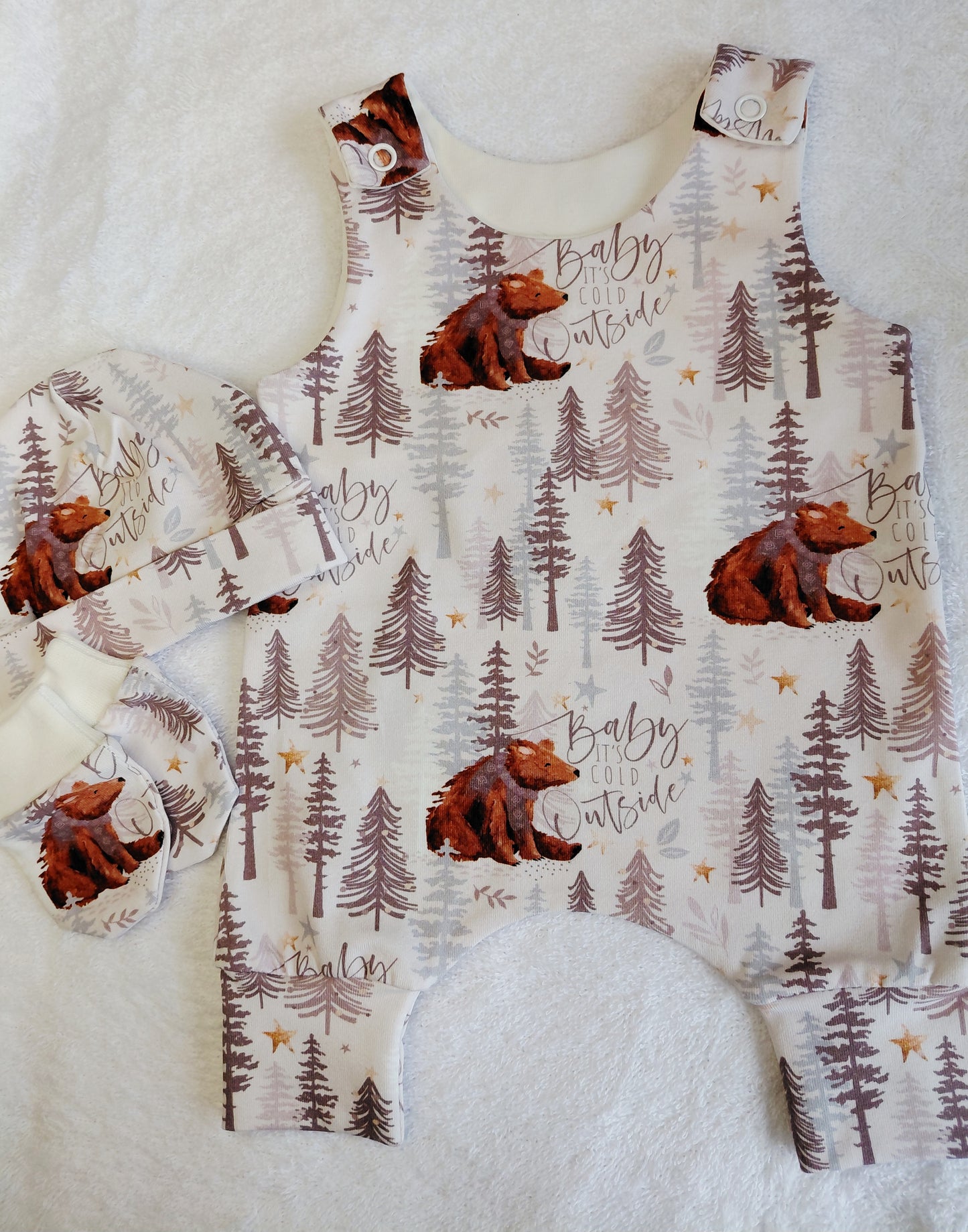 16-17 inch Baby its Cold outside Hareem Romper. Mitts & beanie