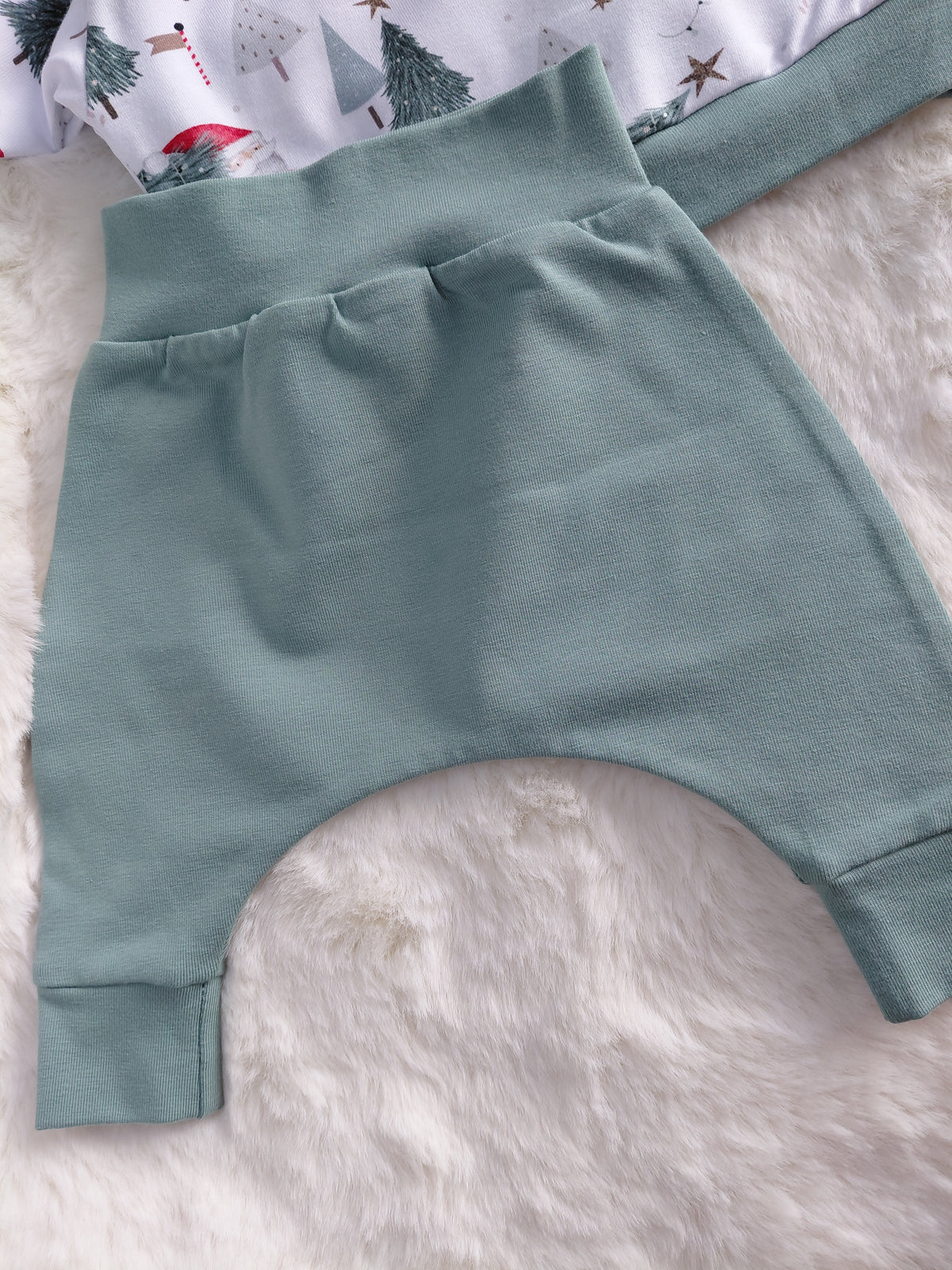 Preemie 3 piece Santa Lounge suit