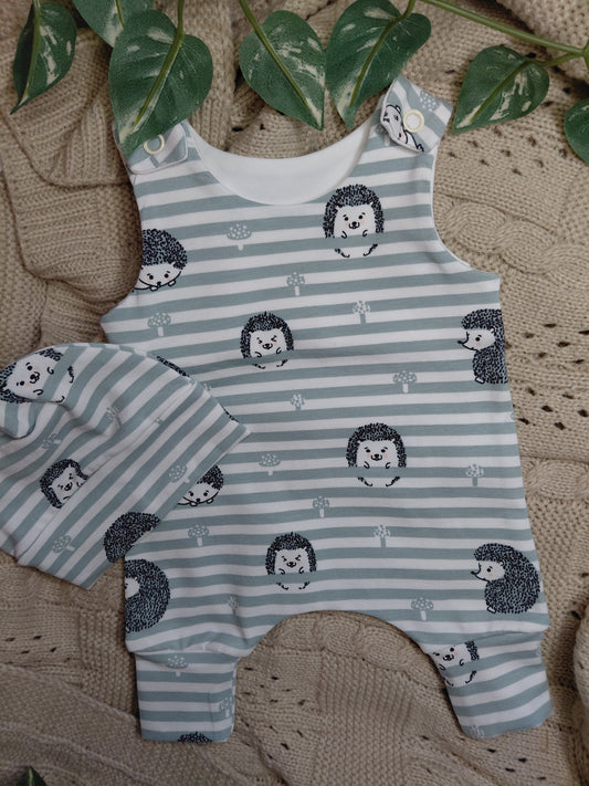 14-15inch hedgehog Hareem Romper & hat