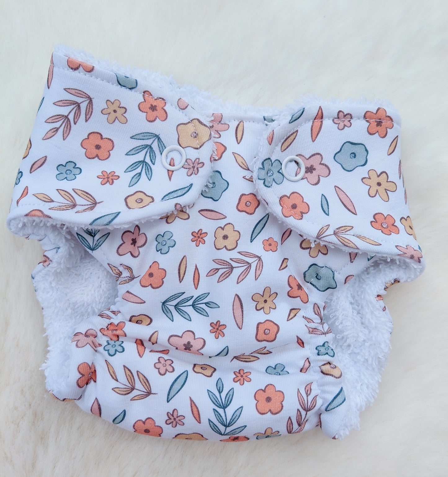 Luxury ditsy floral nappy - Medium 16-17inch
