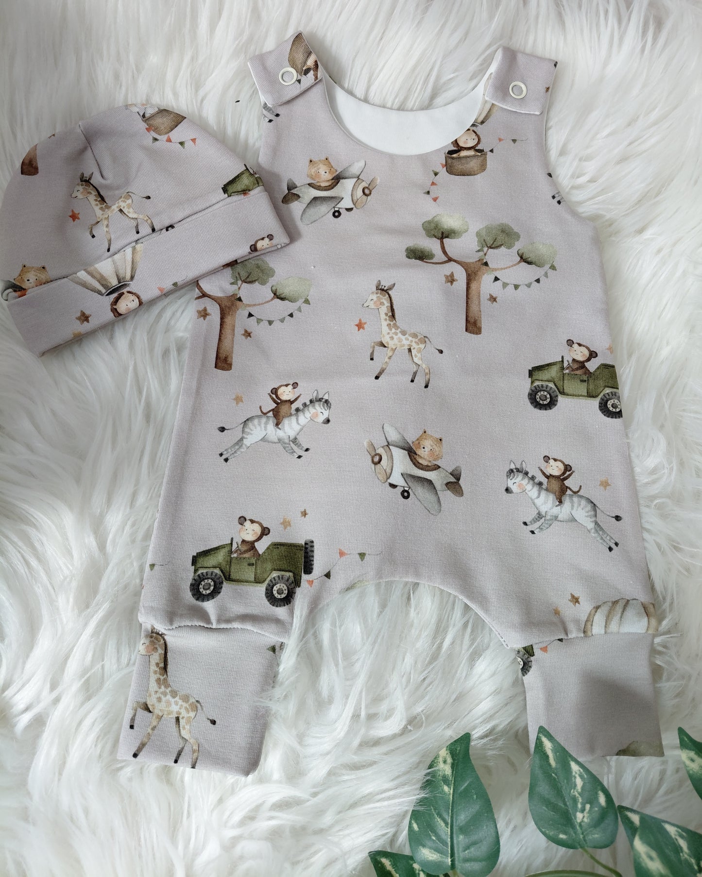 16-17 inch safari Hareem Romper & hat