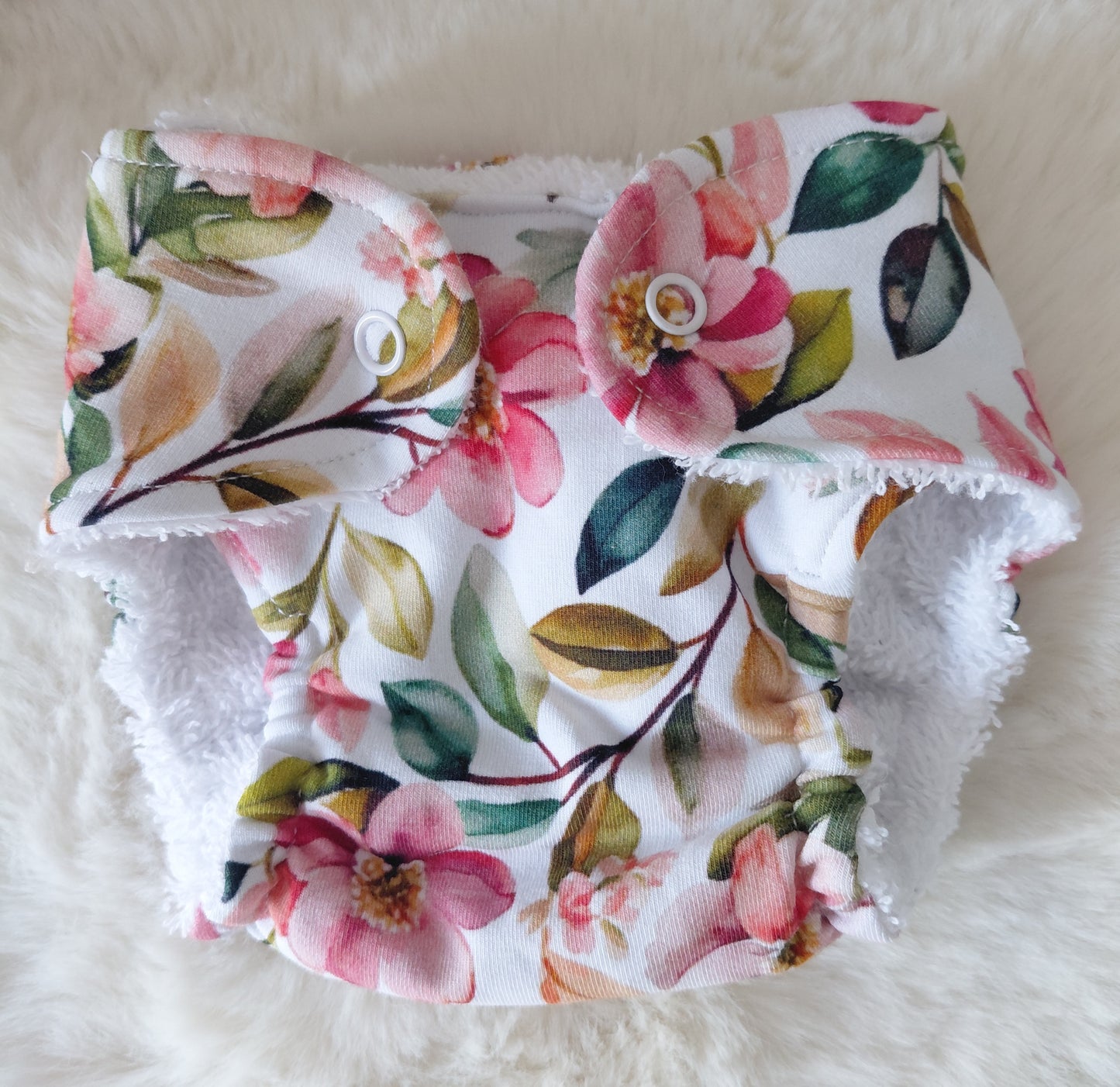Luxury floral nappy - Medium 16-17inch