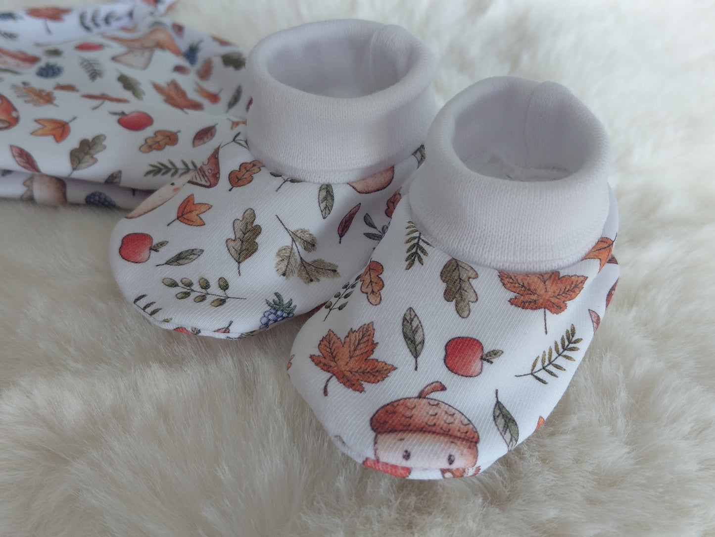 16-17inch pod shoes & beanie