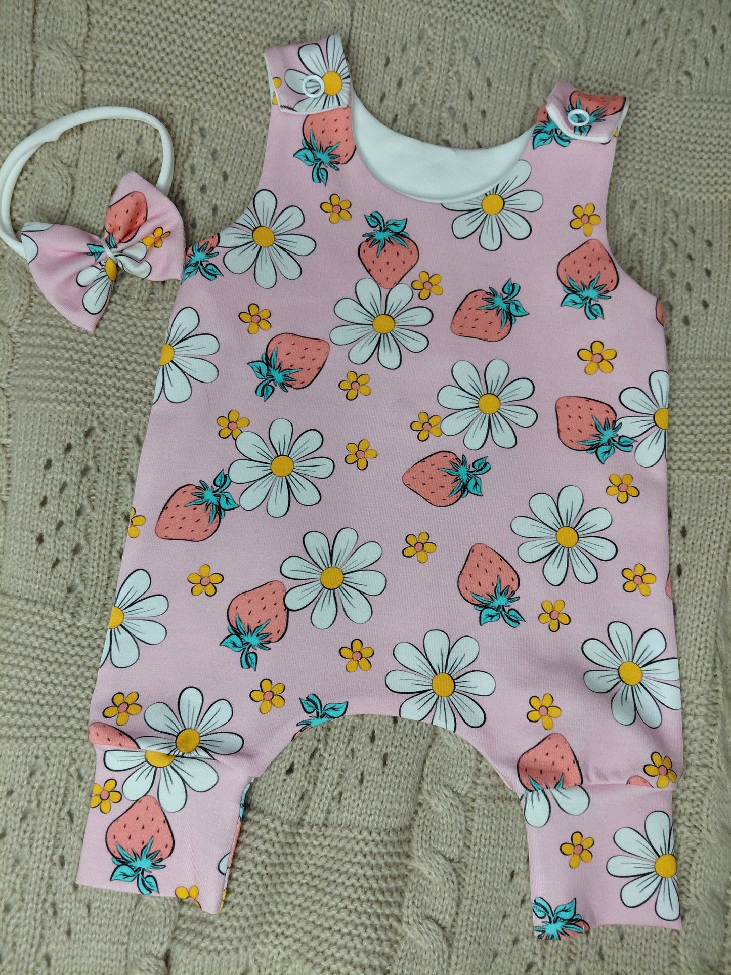 16-17 inch Strawberries Hareem Romper & Hairbow band