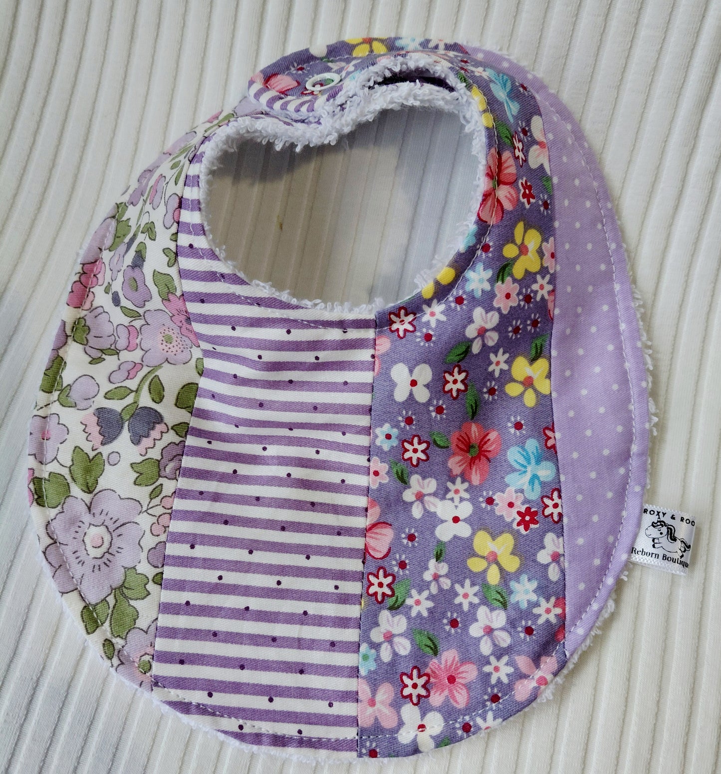 Round bib Preemie/Newborn